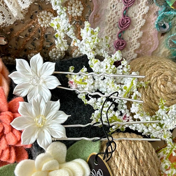 NWT Ceramic Ivory Flower Hair Pins Set of 2 - Picture 3 of 7